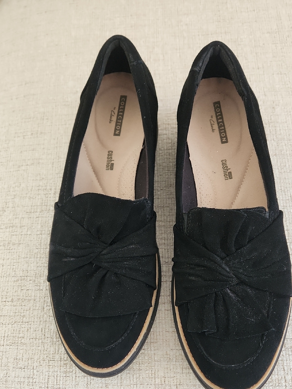 Clarks  Bow Knot Suede Shoes Sz. 9.5